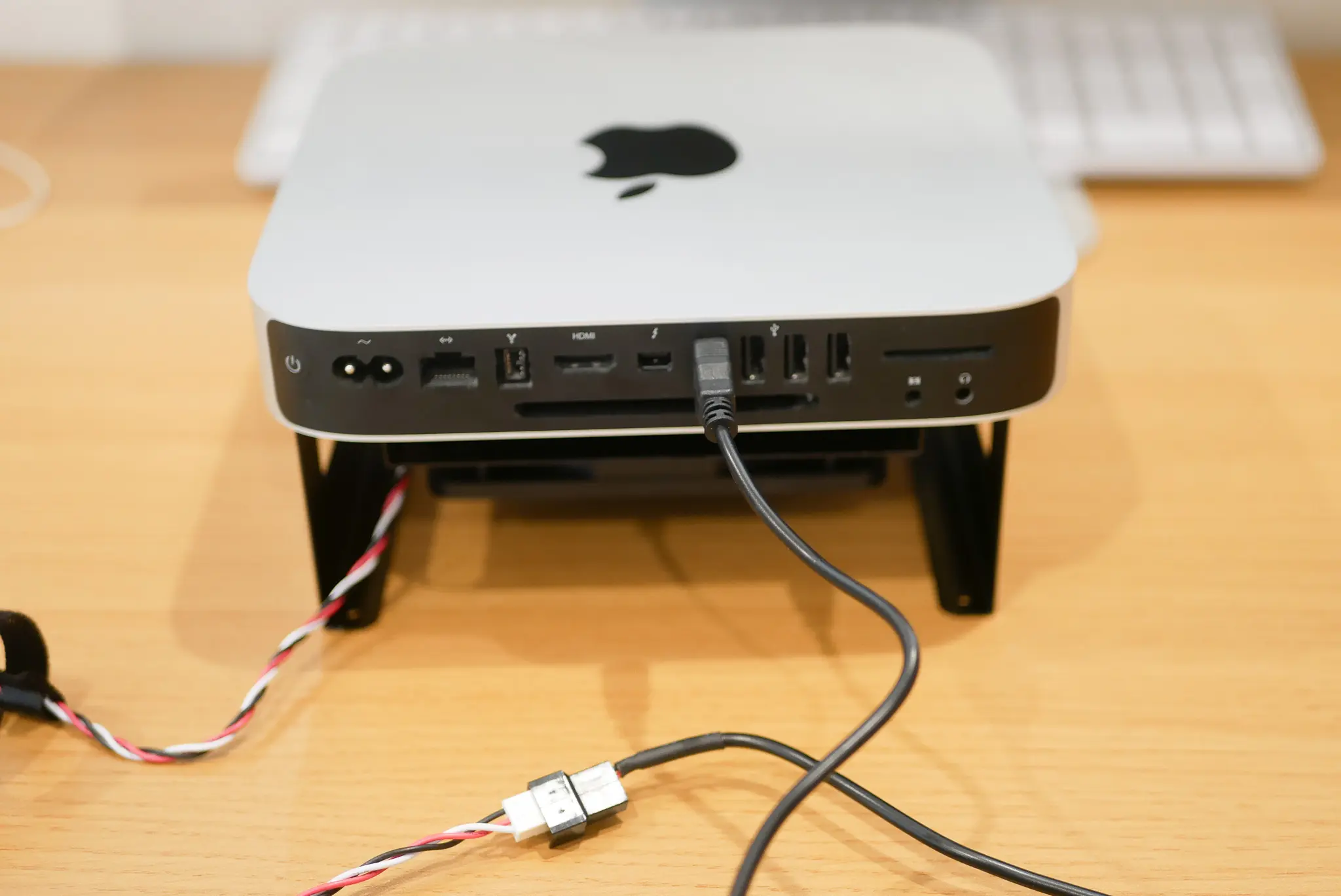 復活のMac mini【コネクタ破損からクーリングスタンド投入まで】