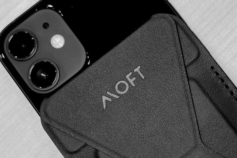 14周年記念イベントが MOFT ブランド ストア マグネットスマホスタンド MagSafe対応 iPhone 12シリーズ対応 13シリーズ兼用 カードケース機能 フロートタイプ角度調節 薄型軽量 折り畳み式 複合材質 内蔵磁石 ウィンディブルー