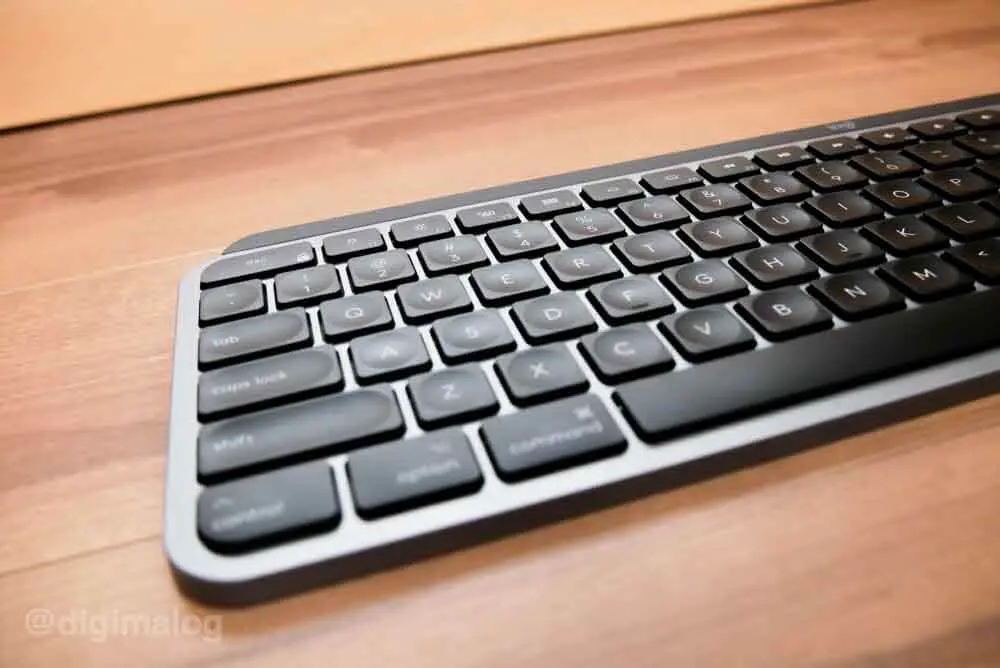 MX Keys for MacはUS配列だけど日本語切り替えやペアリングも簡単。MX