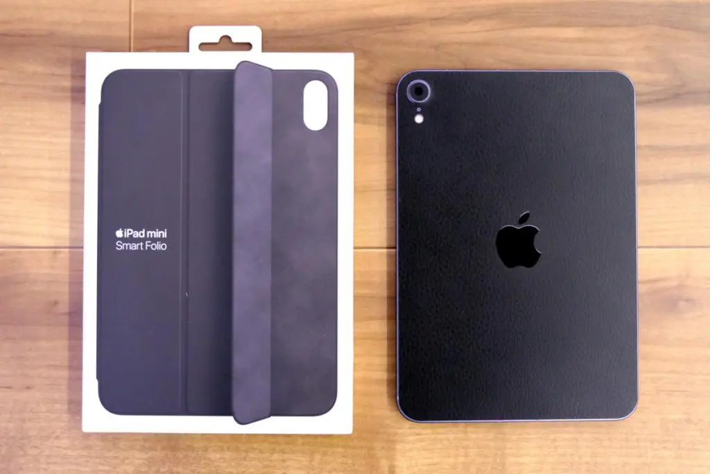 iPad mini 6にMOFTスタンドとスマートフォリオどっちがいい？