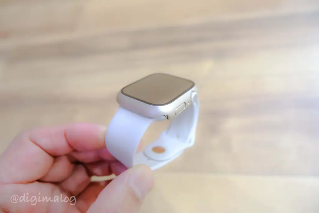 Apple watch 7にAMOVOの保護ケース(スターライト色)を取り付け  でじまろブログ