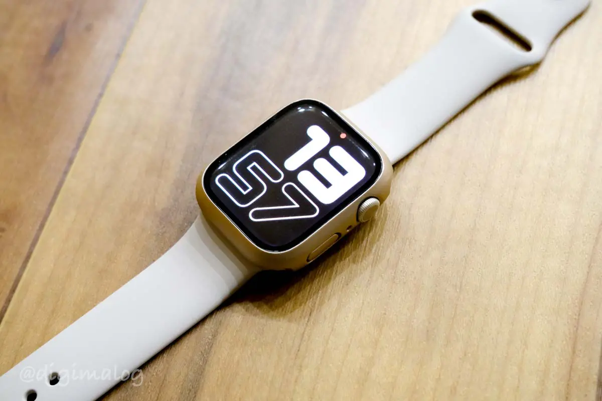 Apple watch 7にAMOVOの保護ケース(スターライト色)を取り付け  でじまろブログ