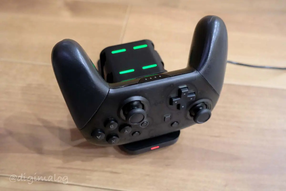 Switchのプロコン用充電スタンドOMKUYはジョイコンにも使えて