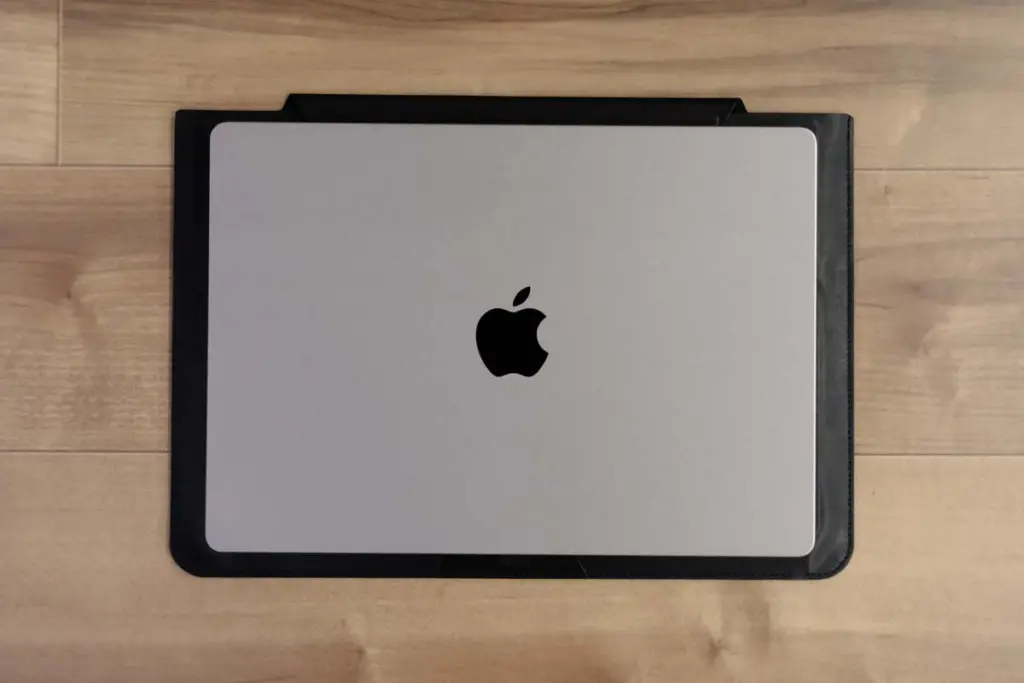 レビュー】MOFT多機能キャリーケースが最高！M5 Pro MacBook Proにも