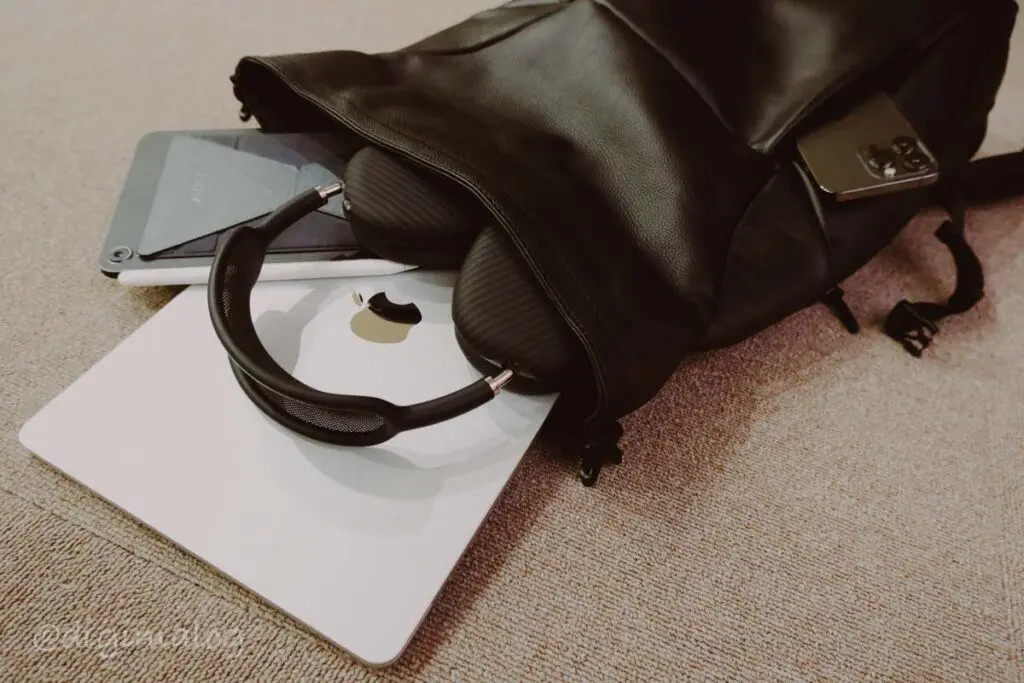 全身レザー BROSKI AND SUPPLYのリュックFROK IIがMacBook Airにおすすめ