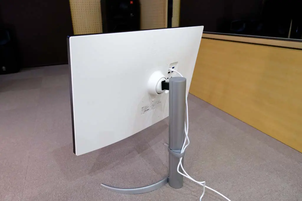 lg-27up850-14.jpg.webp