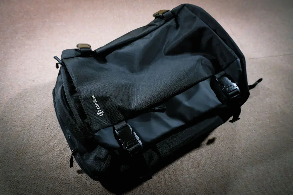 tomtoc バックパック 40リットル tomtoc Travel Backpack - Versatile, Organized, and Durable
