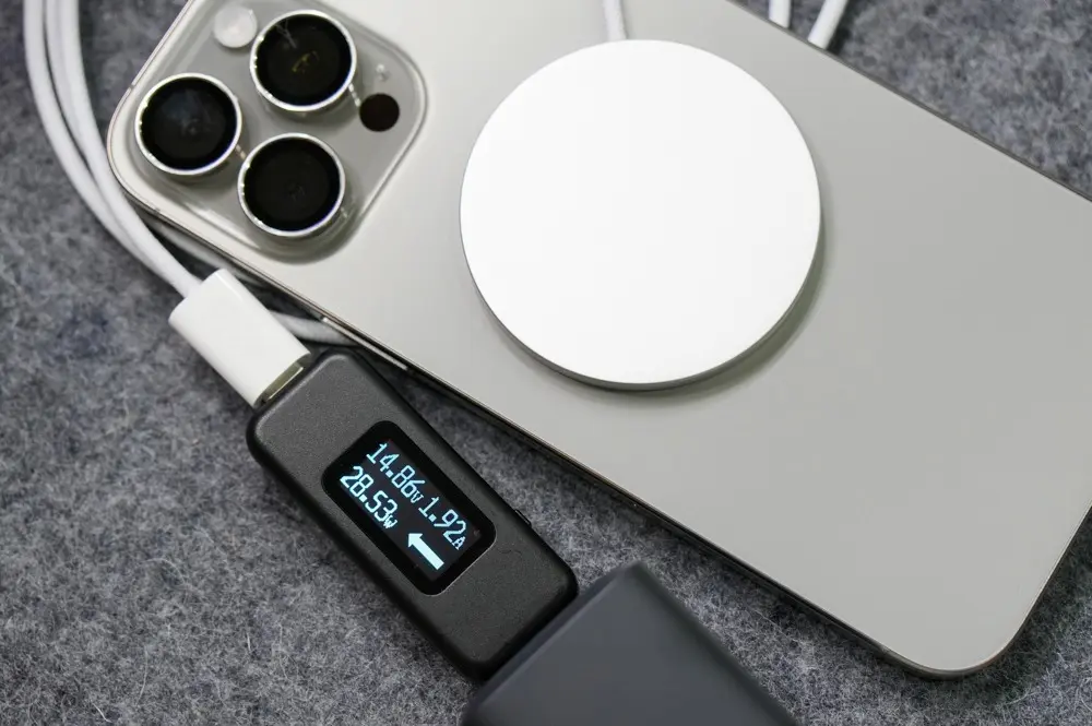 レビュー】最大25Wの新型 純正MagSafe充電器は買うべきなのか？