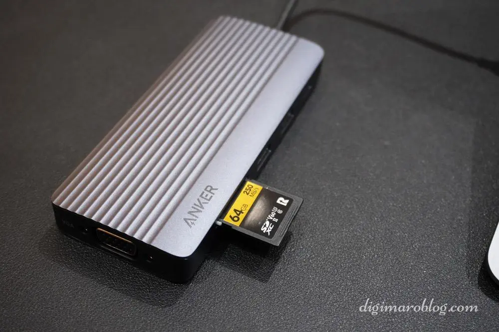 Anker USB-C ハブ (10-in-1, Dual Display)がコスパ良すぎて最強です