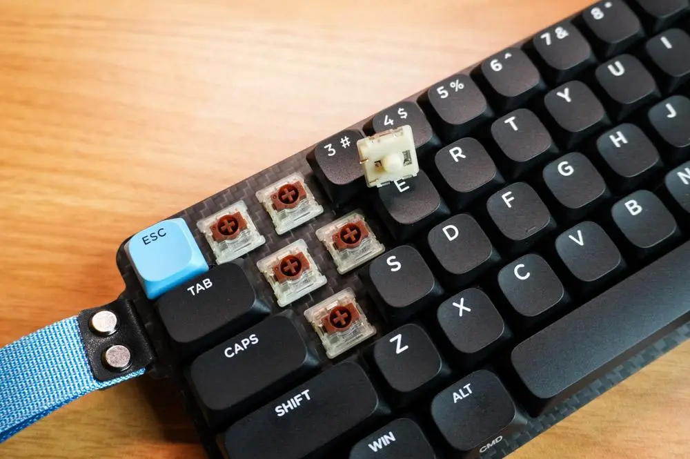 EPOMAKER CARBON60 ロープロ　キーボード（静音スイッチ換装） Amazon.com: EPOMAKER Carbon60 QMK/VIA Wireless Mechanical Keyboard
