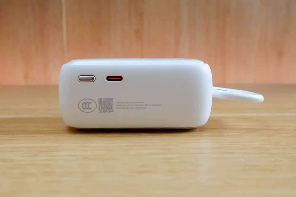 おしゃれなのに本気仕様｜TORRAS PearlGo 2in1はカラビナ型10,000mAh