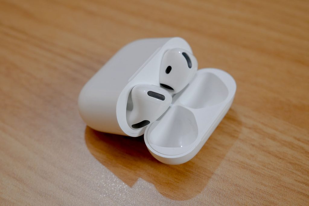 コンパクトで軽量なAirPods5